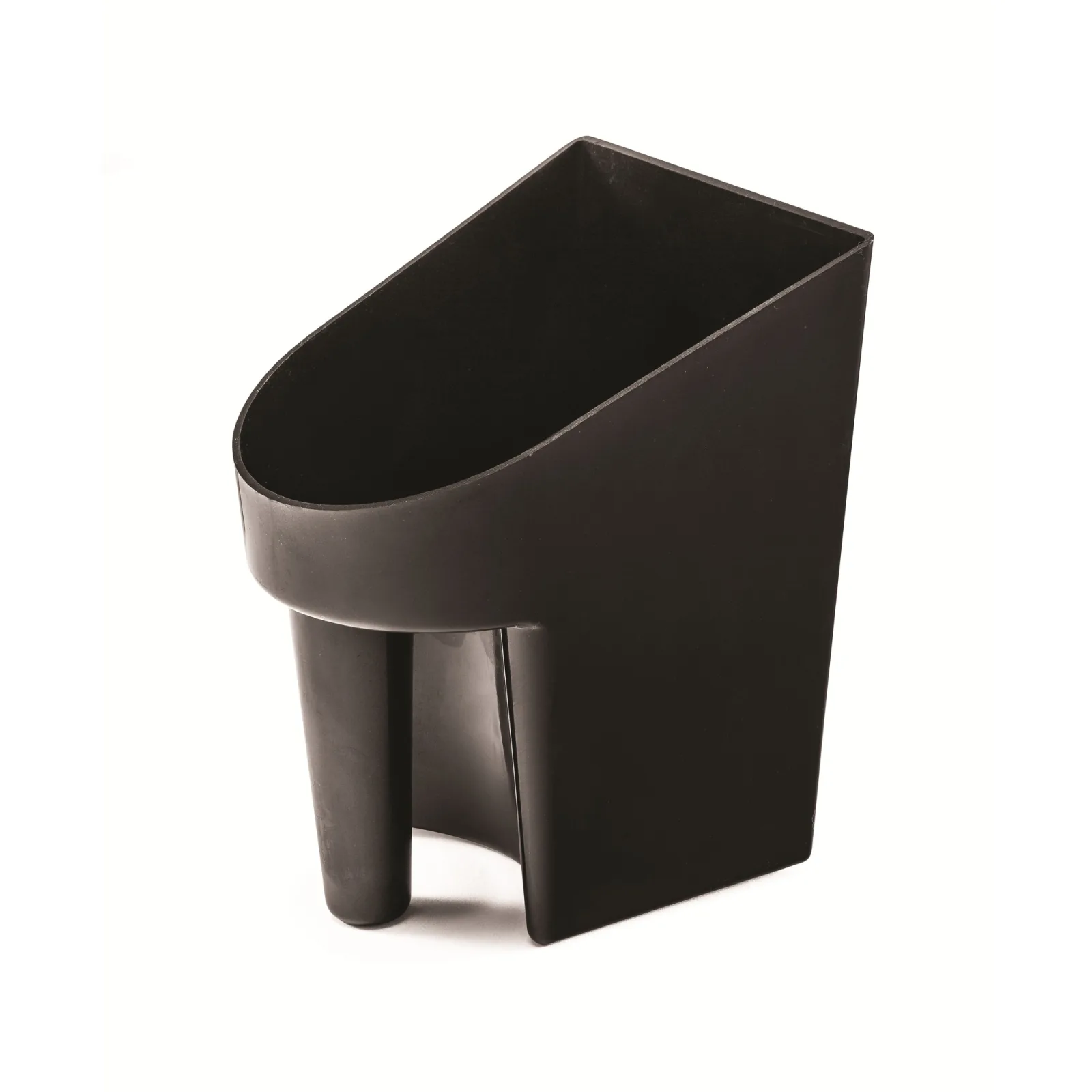K&D Equestrian KD-119 2 Qt Feed Scoop in Black