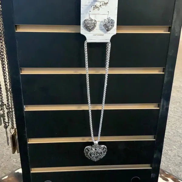 Blazin Roxx Necklace Set Scroll Heart